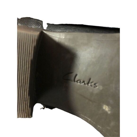 Clark’s Leather Cushion Zip Booties 10 - Picture 10 of 11